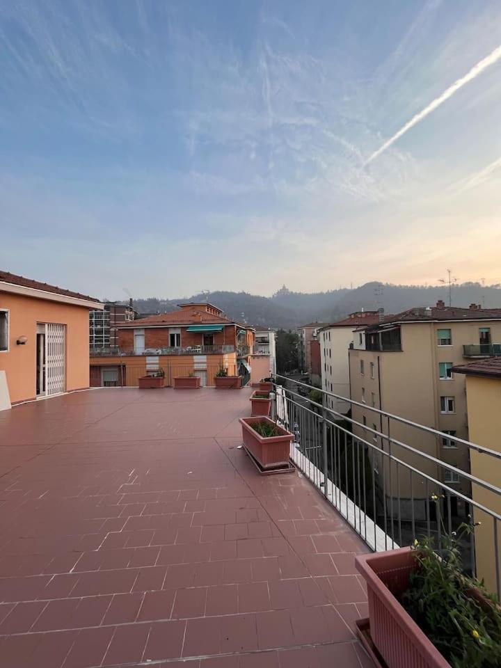 Camere In Appartamento Condiviso Vista San Luca Boloňa Exteriér fotografie
